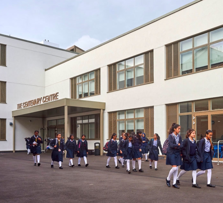 重慶校服廠家排名:弘博士服飾.png 重慶校服廠家排名:弘博士服飾.png