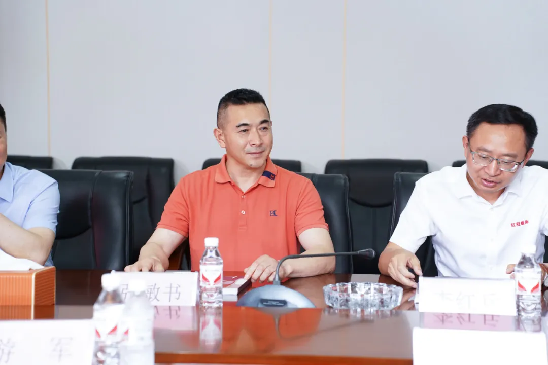 張敏書董事長對立泰服飾集團的介紹.jpg 張敏書董事長對立泰服飾集團的介紹.jpg